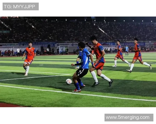 在绿茵场上挥洒汗水与激情的rm踢足球之旅